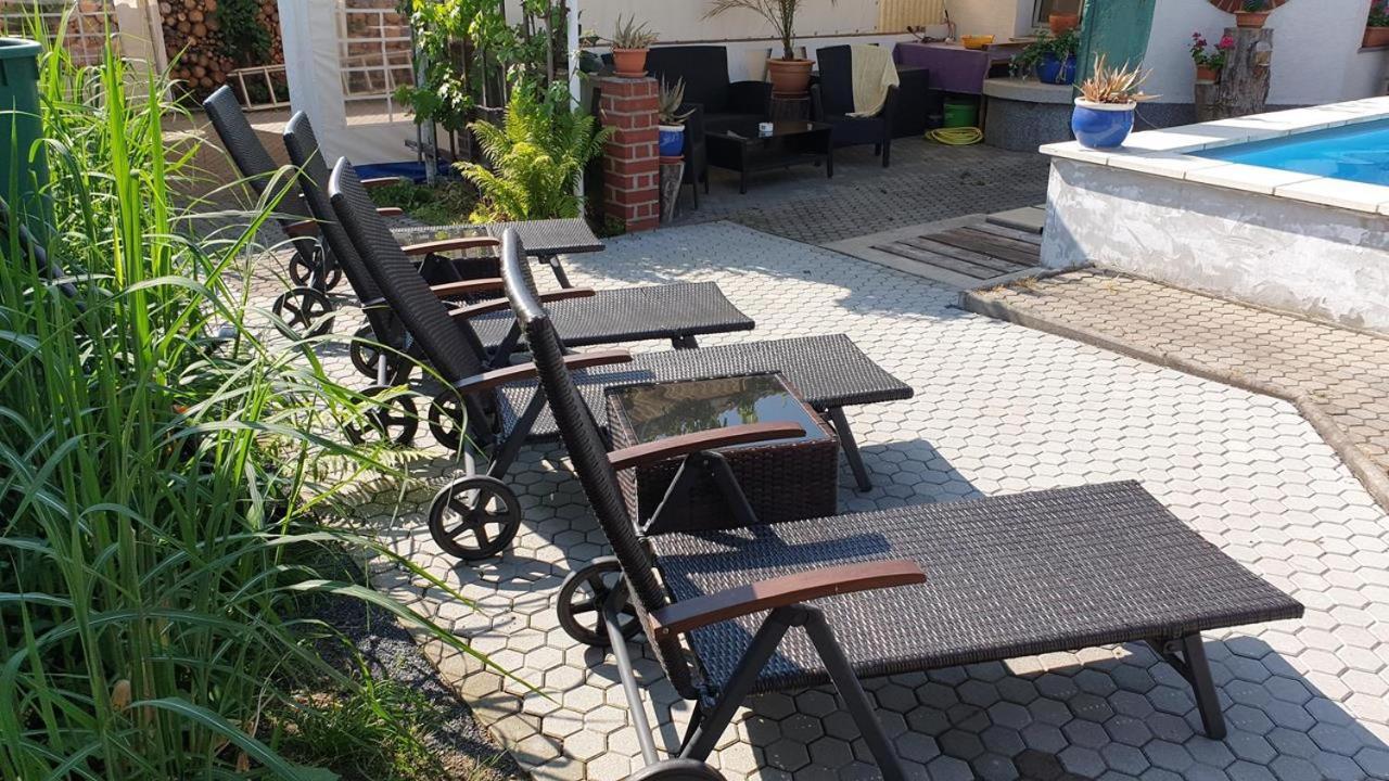 Pension Muench "Am Anger" Neuseusslitz Экстерьер фото